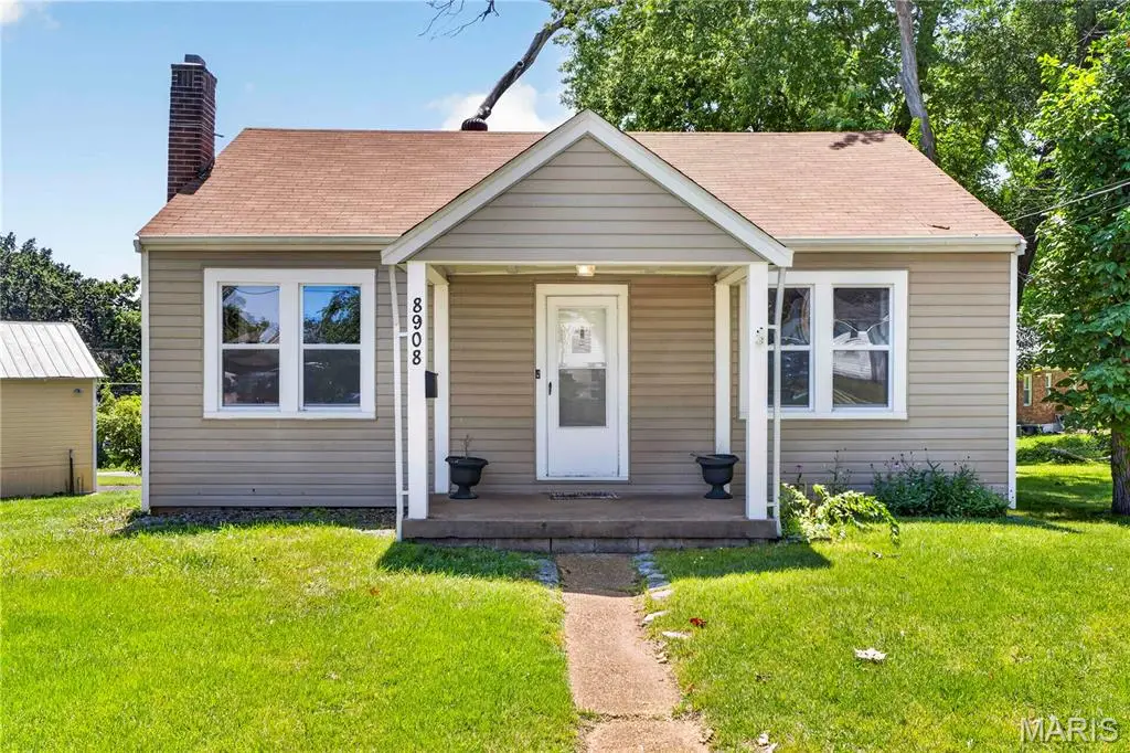 8908 Boston Avenue, Saint Louis, MO 63121 - #1