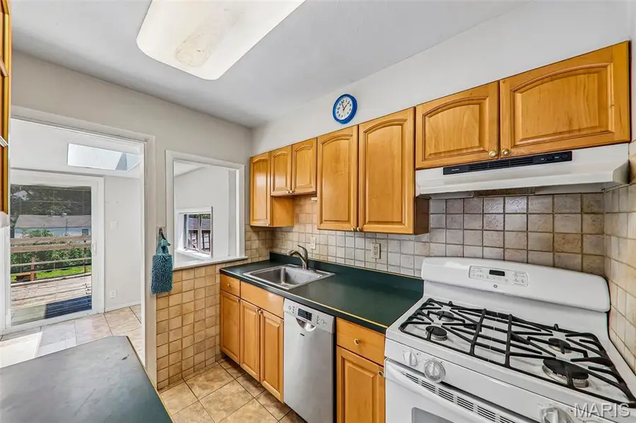 2008 Wismer Avenue, Overland, MO 63114 - #2