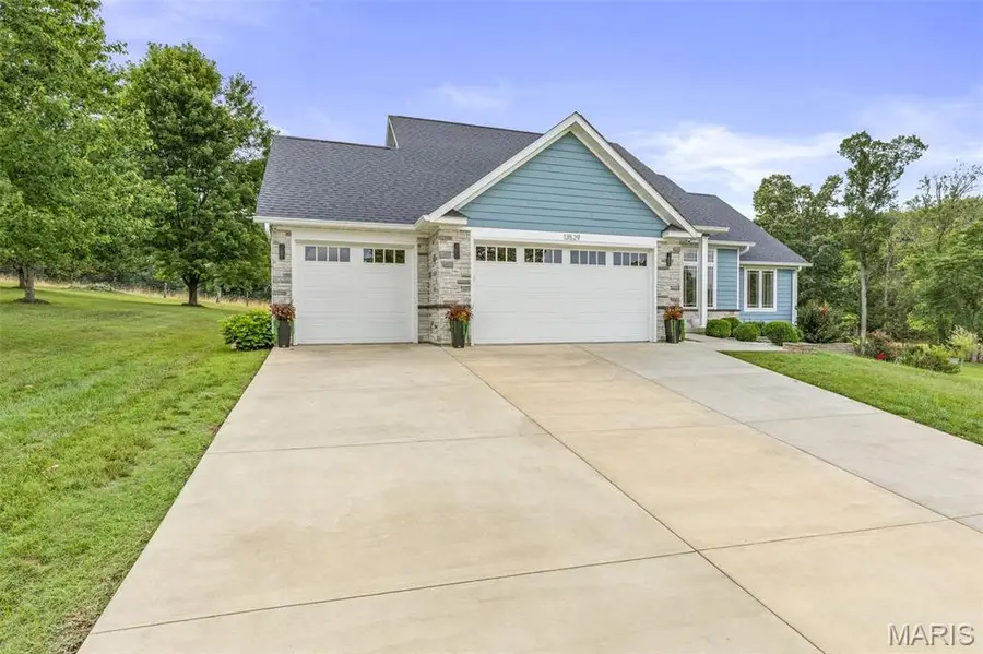 13529 Lakewood Drive, Ste Genevieve, MO 63670 - #2