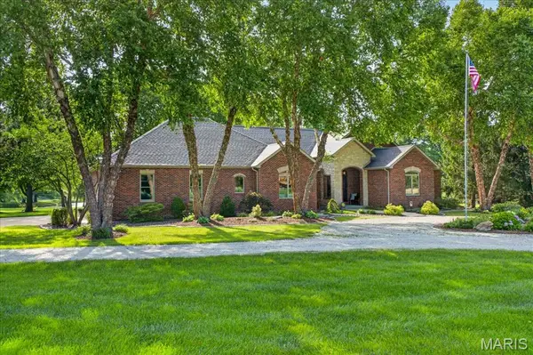 520 Schlueter Germaine Road, Belleville, IL 62220