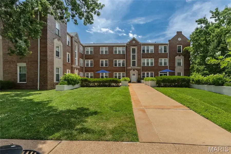 7564 Wydown Boulevard #1B, Saint Louis, MO 63105 - #2
