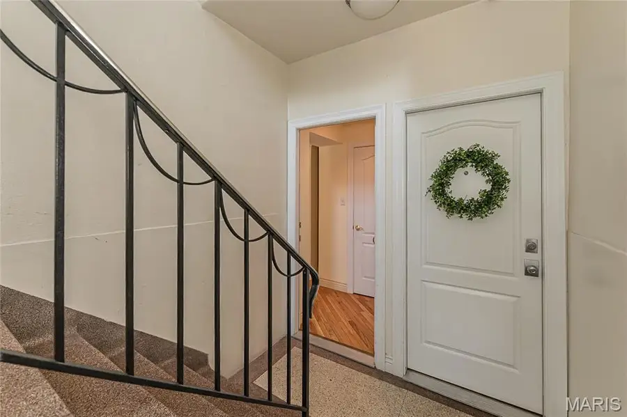 7564 Wydown Boulevard #1B, Saint Louis, MO 63105 - #3