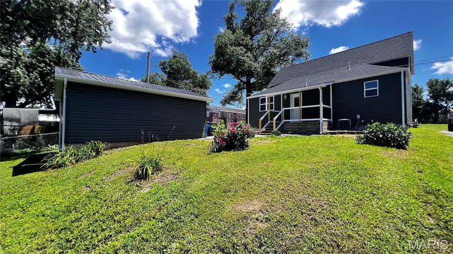 1038 W Saint Joseph Street, Perryville, MO 63775 - #3