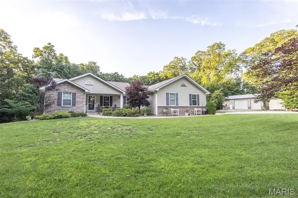 5682 Pike 18 Highway, Curryville, MO 63339