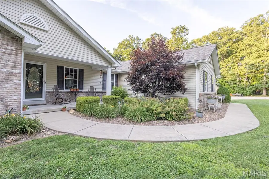 5682 Pike 18 Highway, Curryville, MO 63339 - #3