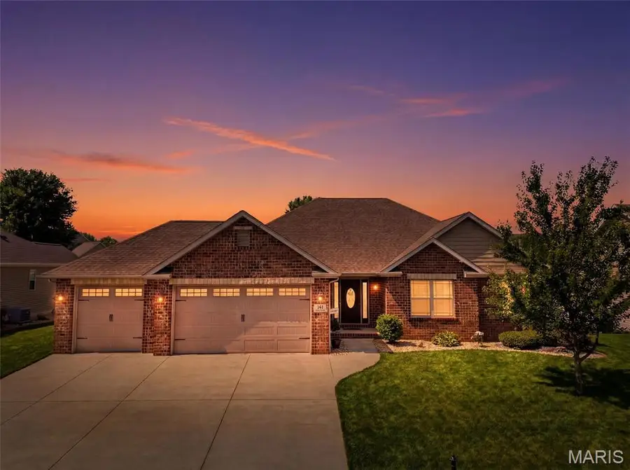 141 Meridian Oaks Drive, Glen Carbon, IL 62034 - #2