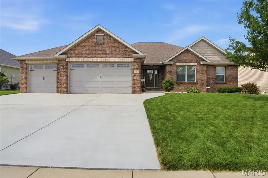 141 Meridian Oaks Drive, Glen Carbon, IL 62034 - #3