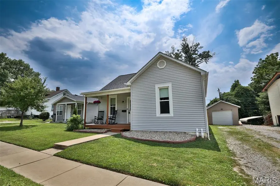911 Highland Street, Edwardsville, IL 62025 - #3