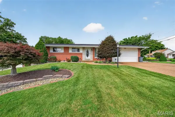 772 Peace Haven Drive, St Louis, MO 63125