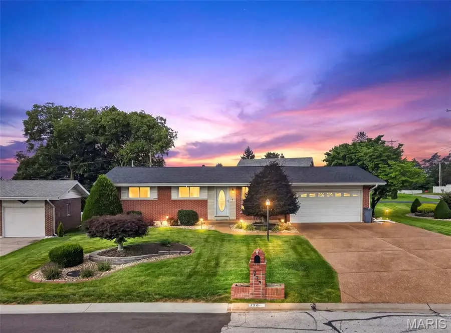 772 Peace Haven Drive, Saint Louis, MO 63125 - #2