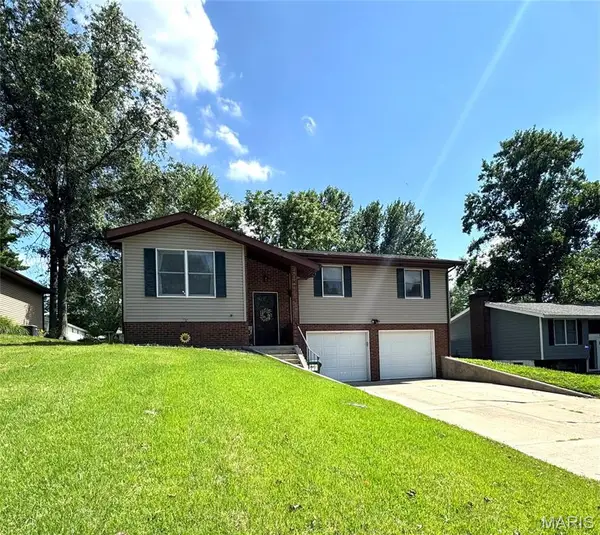 145 Lake Vista Drive, Carlyle, IL 62231