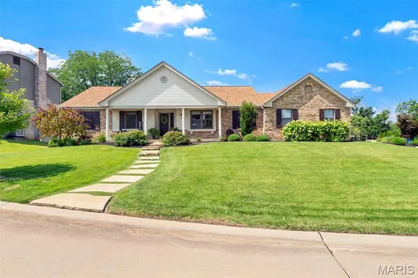 2348 Fairwood Forest Court, Chesterfield, MO 63017
