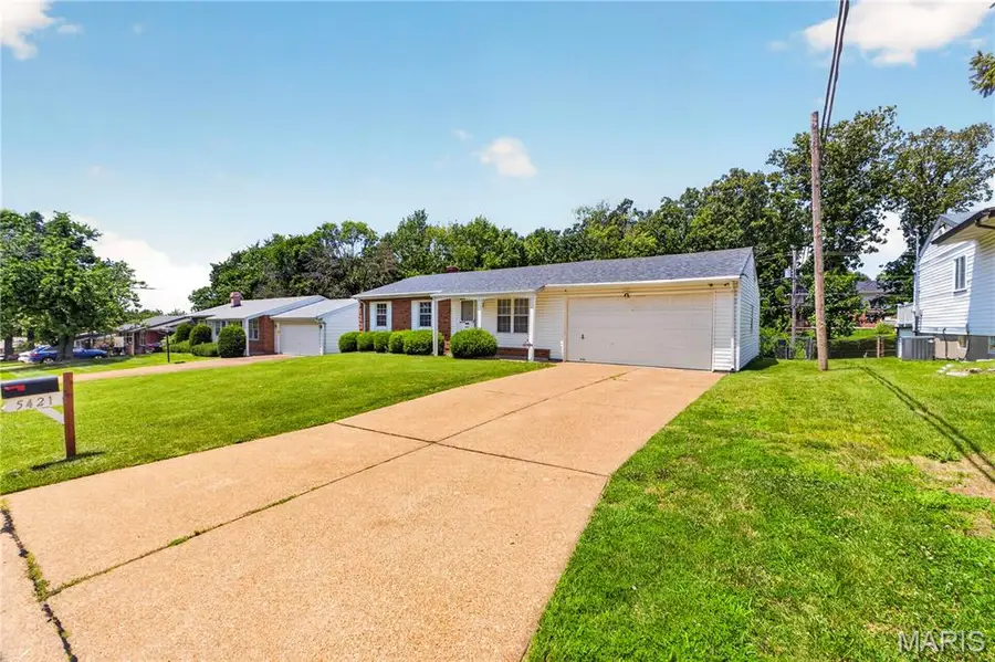 5421 Valleyside Lane, Saint Louis, MO 63128 - #3