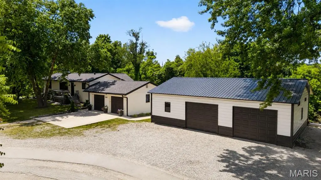 8400 W State Route 15, Belleville, IL 62223 - #1