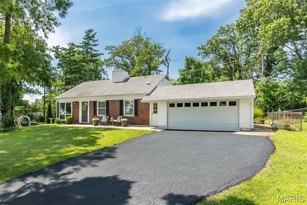918 Crestland Drive, Ballwin, MO 63011 - #1