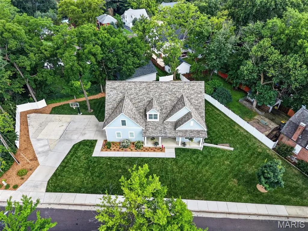 140 S Old Orchard Avenue, Webster Groves, MO 63119 - #1