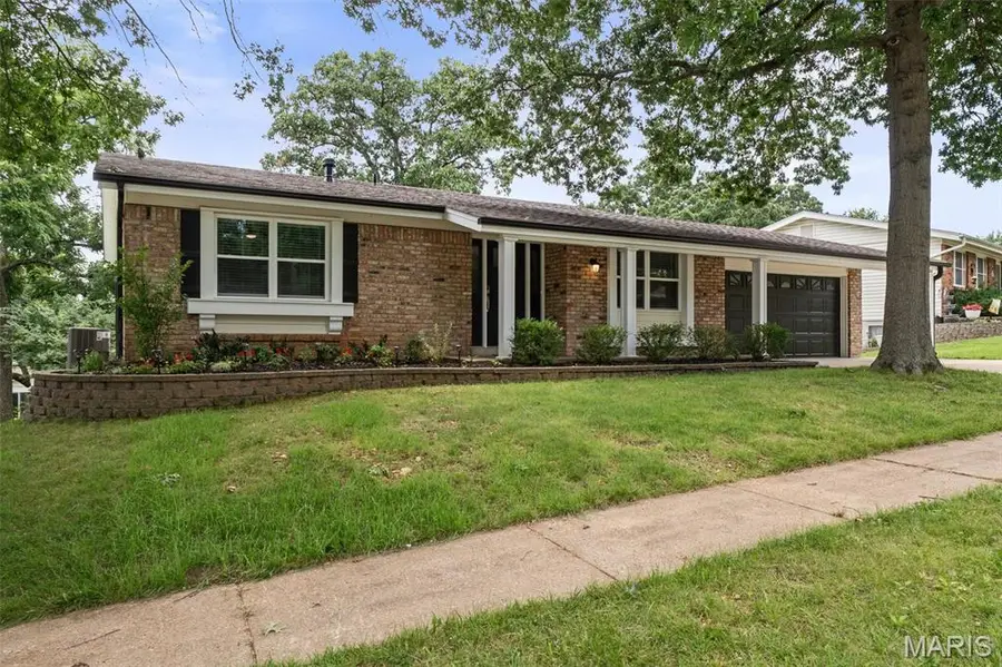 628 Hickory Knoll Court, Ballwin, MO 63021 - #2