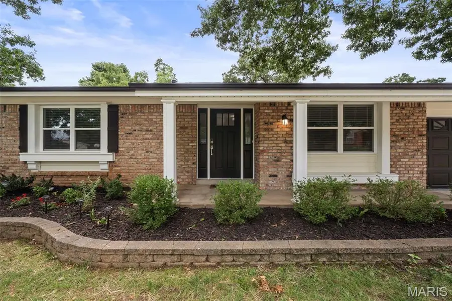 628 Hickory Knoll Court, Ballwin, MO 63021 - #3