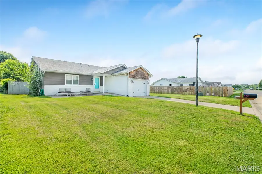 440 Deer Run, Moro, IL 62067 - #2