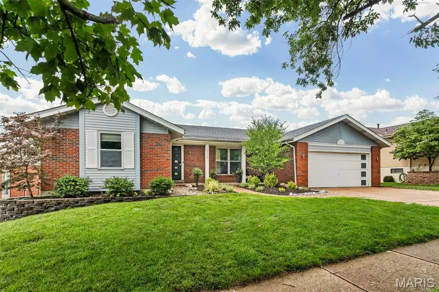 2126 England Town Road, Oakville, MO 63129 - #3