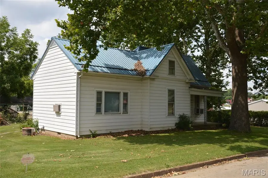 602 Moore Street, Farmington, MO 63640 - #2