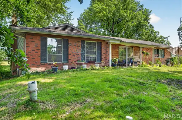 10500 Toelle Lane, St Louis, MO 63137