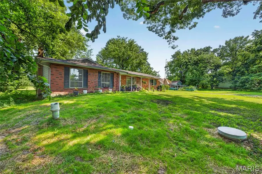10500 Toelle Lane, Saint Louis, MO 63137 - #3
