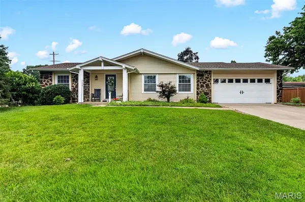 2 Park Charles Boulevard, St Peters, MO 63376