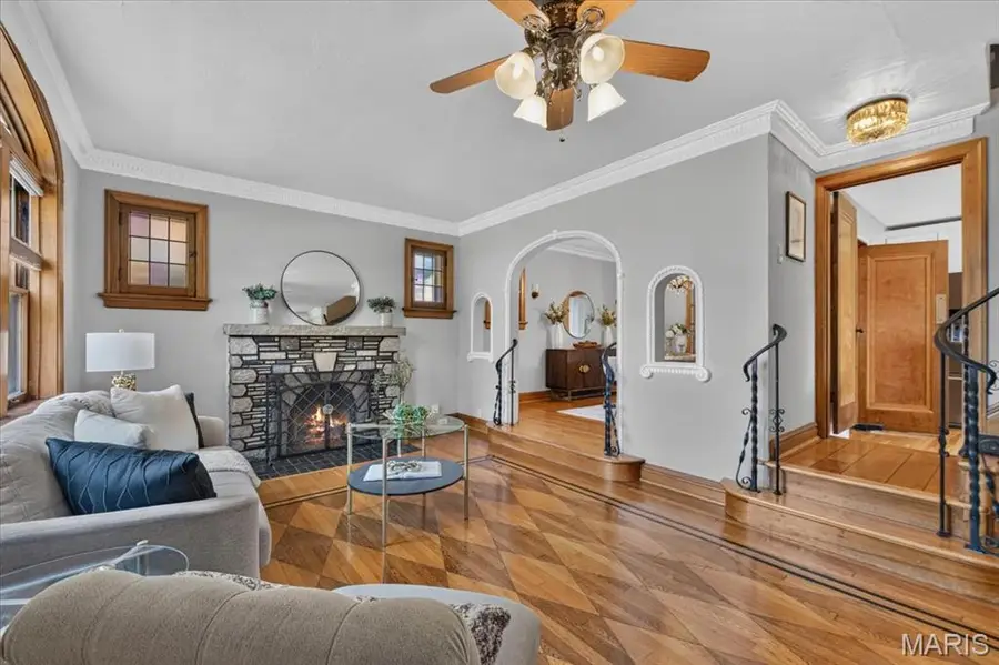 5820 Neosho Street, Saint Louis, MO 63109 - #3