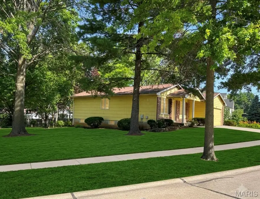 1053 Pinecone Trail, Florissant, MO 63031 - #2