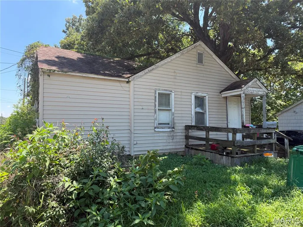 1054 Cole Avenue, Poplar Bluff, MO 63901 - #1
