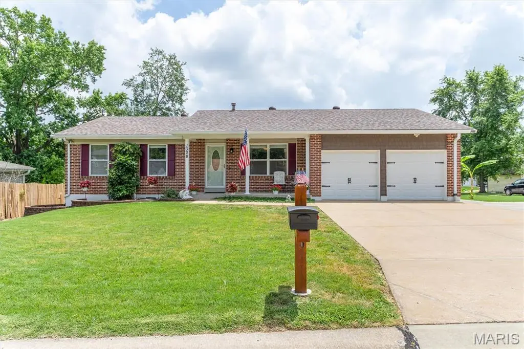 1308 Cave Springs Estate Drive, Saint Peters, MO 63376 - #1