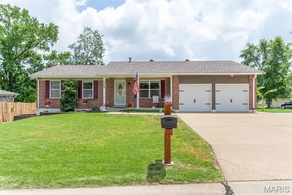 1308 Cave Springs Estate Drive, St Peters, MO 63376