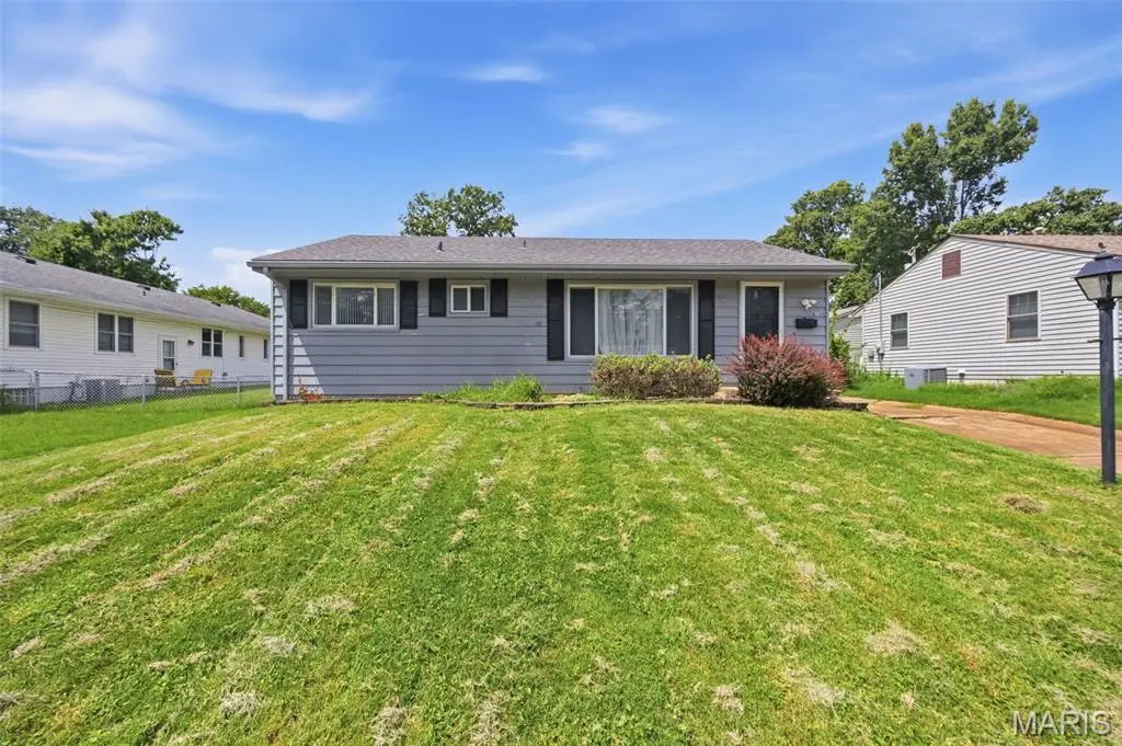 8139 S Laclede Station Road, Saint Louis, MO 63123 - #1