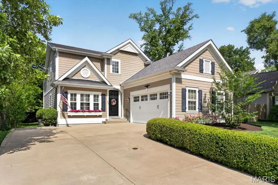 25 Magnolia Drive, Saint Louis, MO 63124 - #2