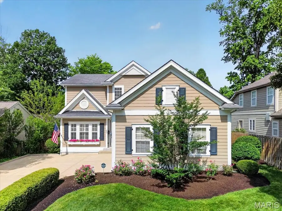 25 Magnolia Drive, Saint Louis, MO 63124 - #3