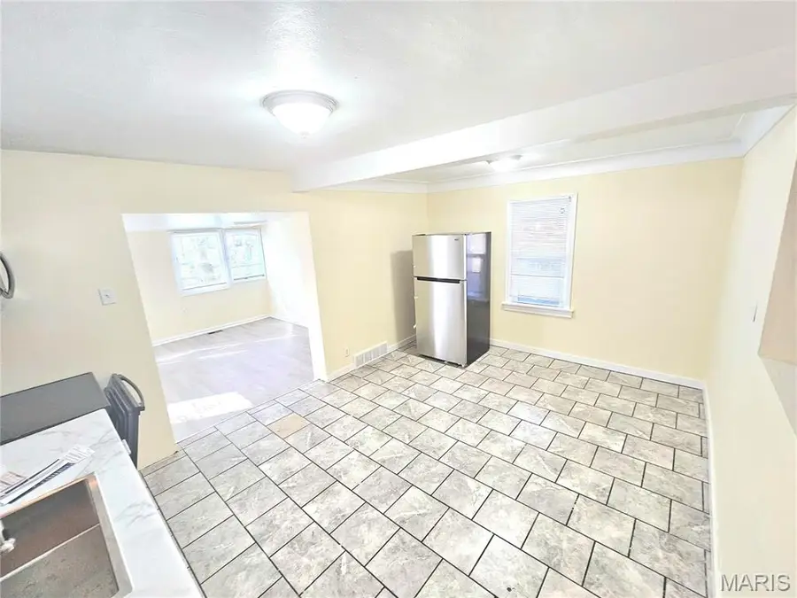 1372 Heydt Avenue, Saint Louis, MO 63135 - #3