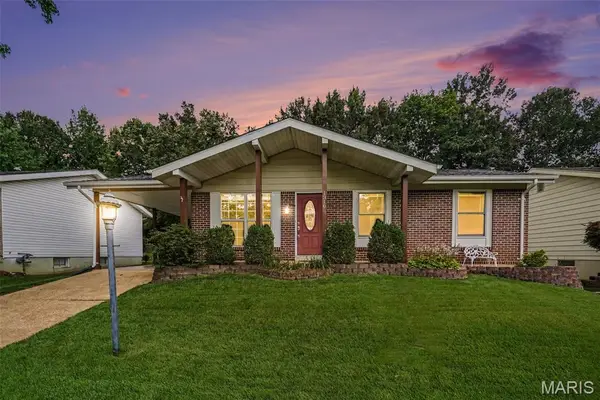 1310 Fenton Hills Road, Fenton, MO 63026