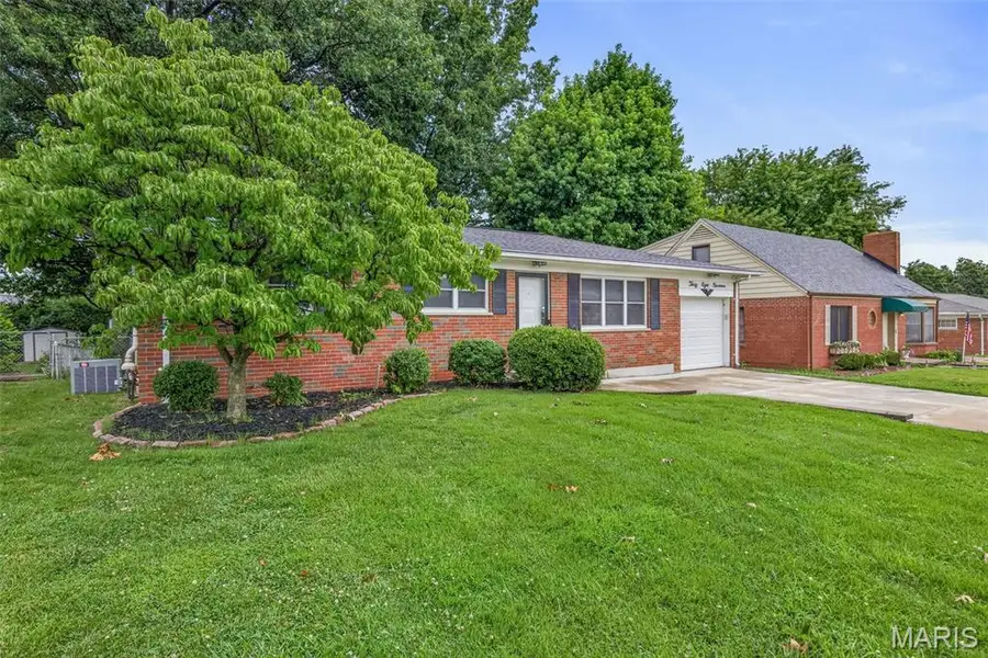 3819 Cordes Drive, Mehlville, MO 63125 - #2