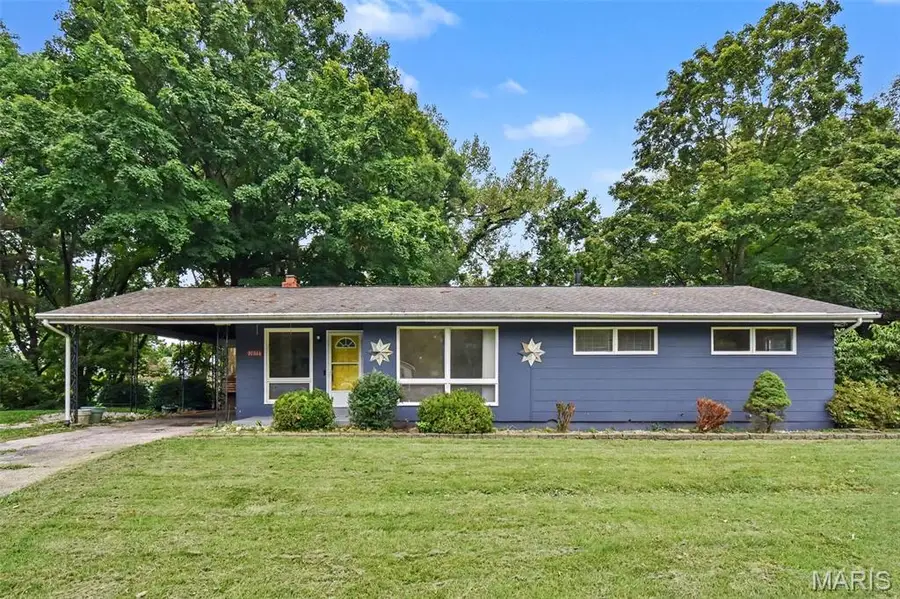 10866 Mercer Ct Court, Saint Ann, MO 63074 - #2