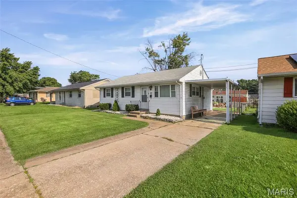 213 Briarwood Drive, Granite City, IL 62040
