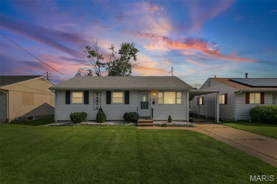 213 Briarwood Drive, Granite City, IL 62040 - #2