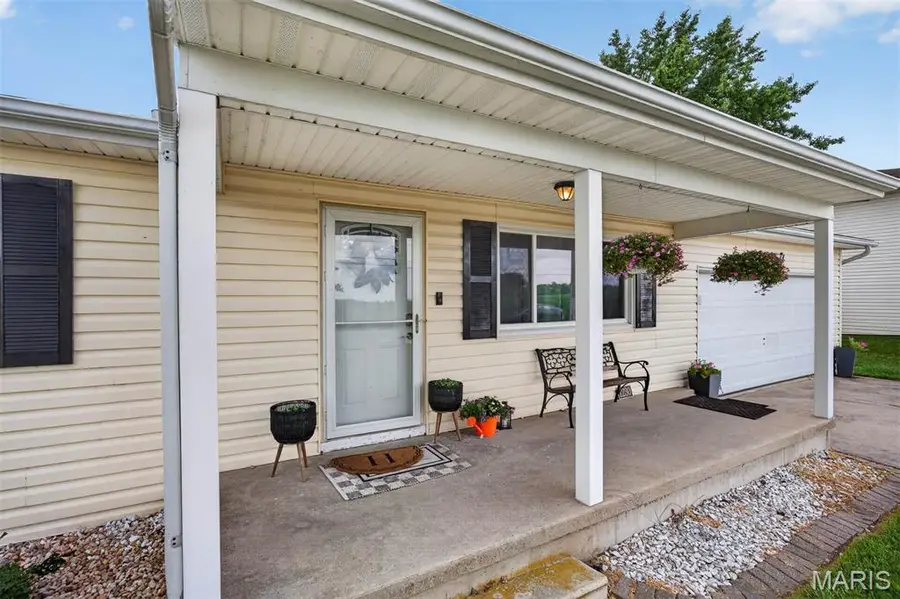 1230 Ellwood Drive, Breese, IL 62230 - #2
