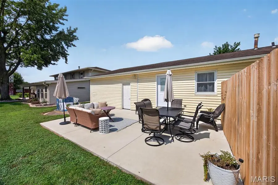 1230 Ellwood Drive, Breese, IL 62230 - #3