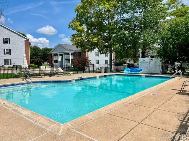 1942 Marine Terrace Drive #F, Saint Louis, MO 63146 - #3