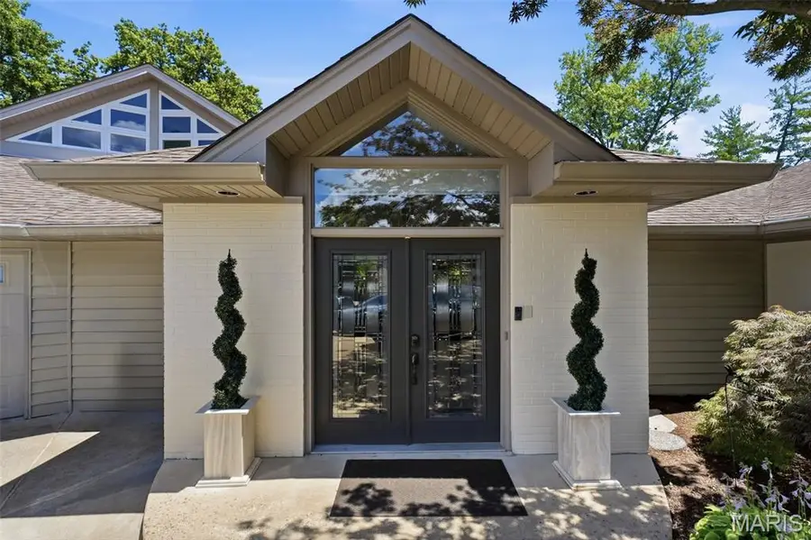 17 Stacy Drive, Saint Louis, MO 63132 - #2