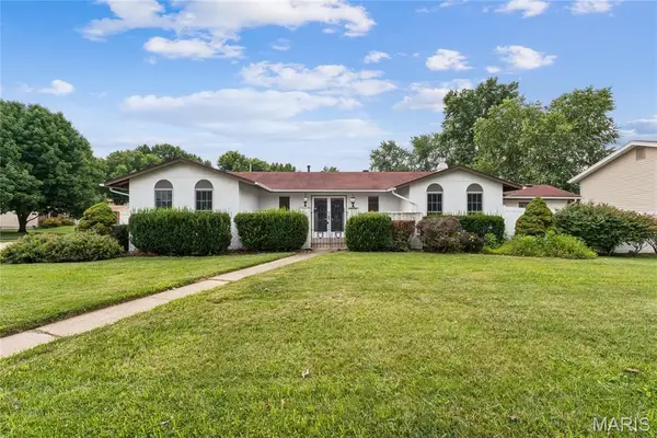 2801 Droste Road, St Charles, MO 63301