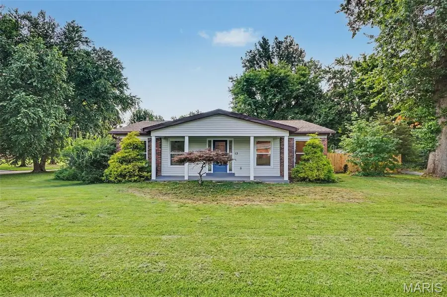 13 Castle Drive, Florissant, MO 63034 - #2