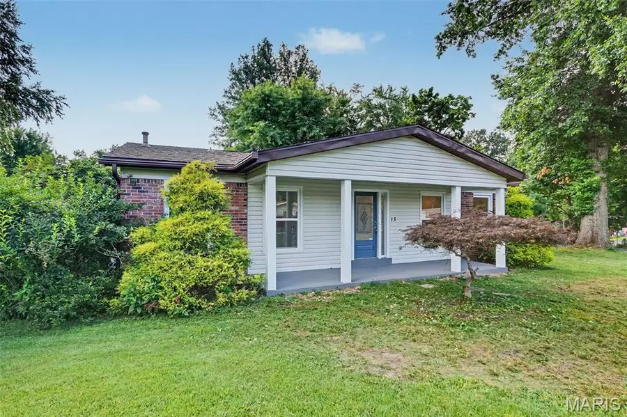 13 Castle Drive, Florissant, MO 63034 - #3