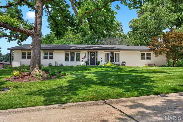 45 Orange Hills Drive, Chesterfield, MO 63017